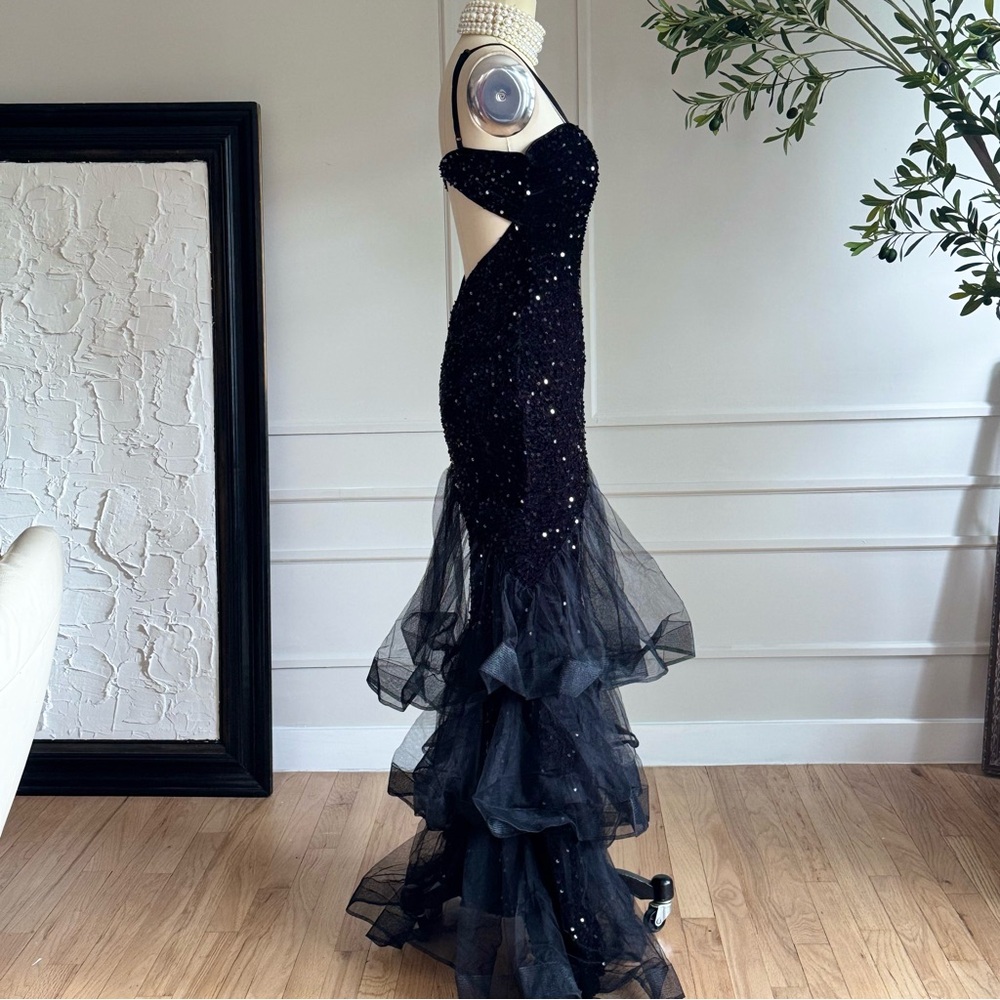 NEW- Elegant Black Strapless Evening Gown - Picture 3 of 3